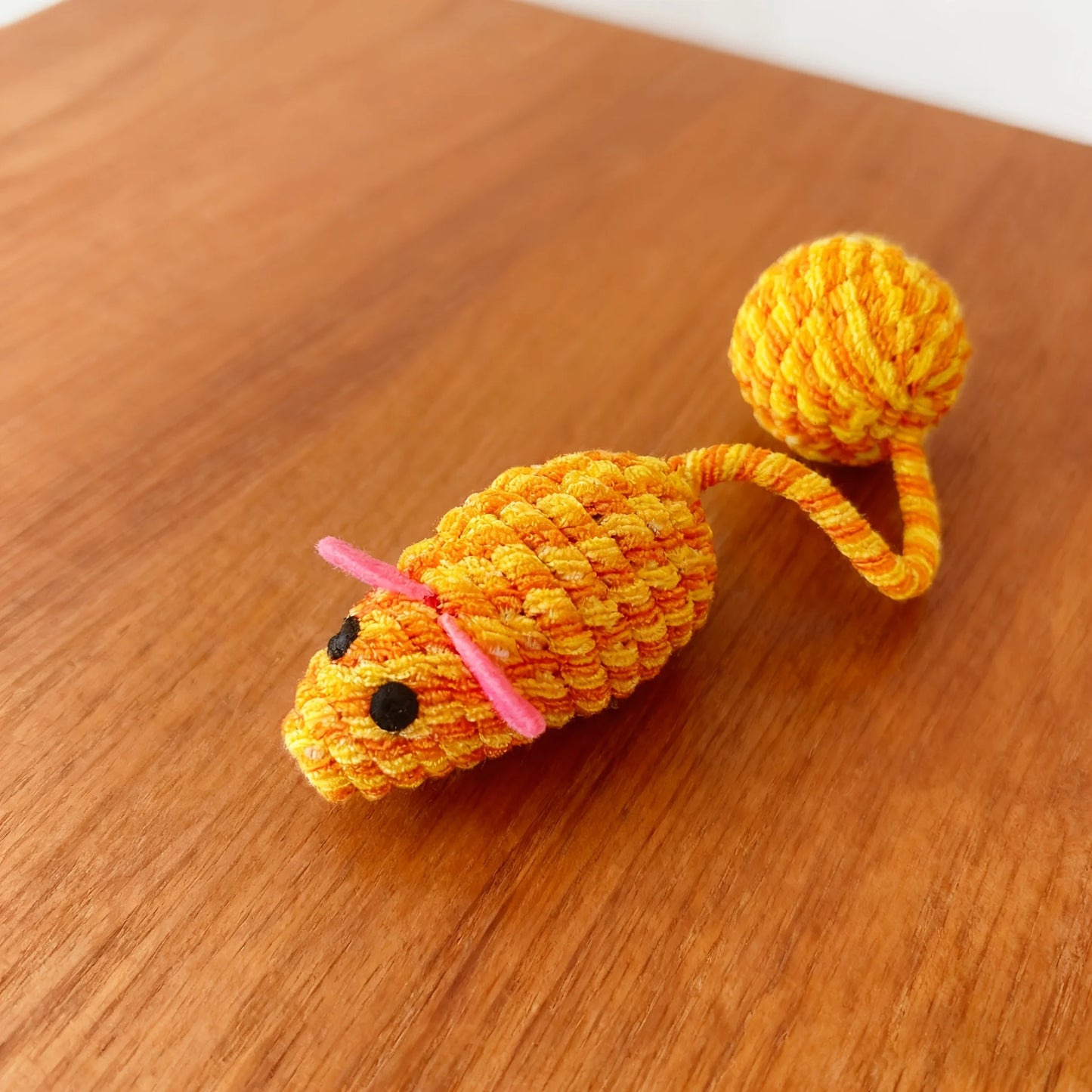 🐭 Braided Mouse Tail Crinkle Ball — The Toy Your Cat Can’t Resist